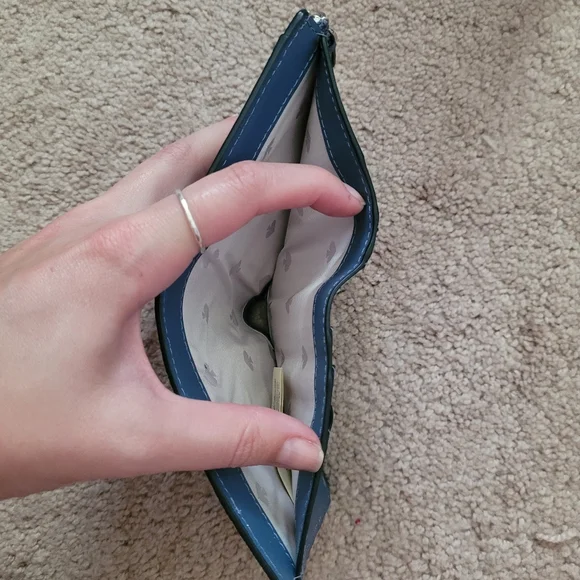 Kate Spade Wallet - Picture 4 of 6